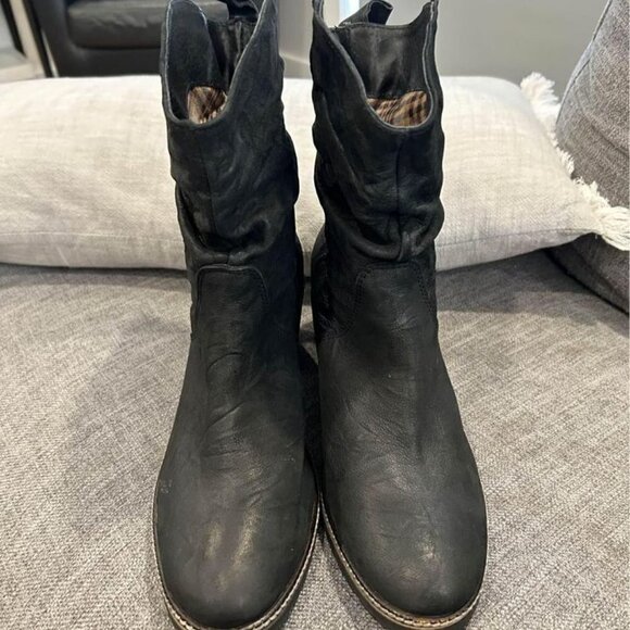 VERA GOMMA woman’s block heel booties. Black leather. Size 41 (10.5) excellent q - Picture 2 of 10